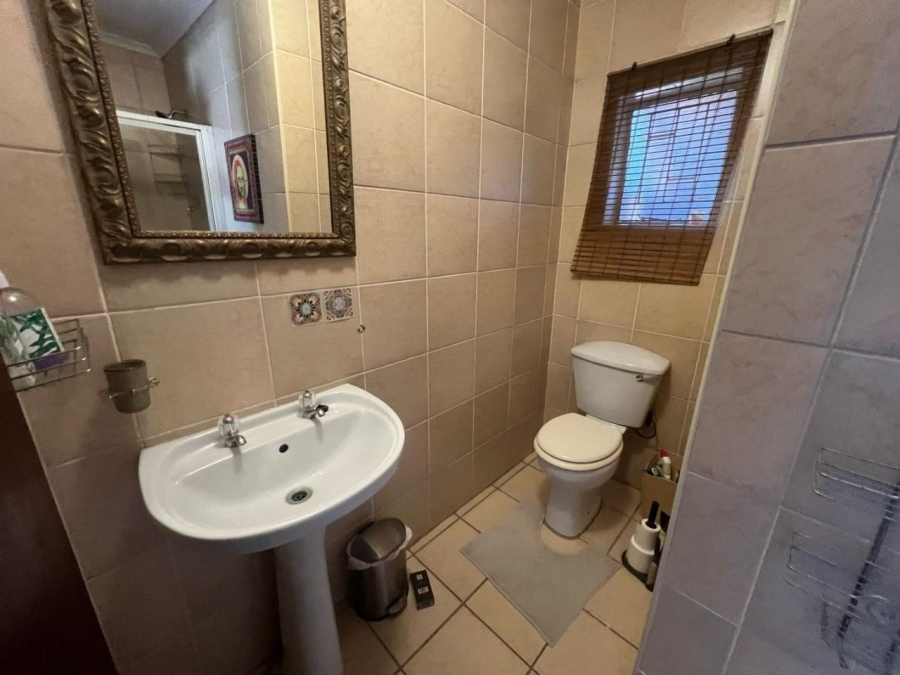 7 Bedroom Property for Sale in Van Der Hoff Park North West